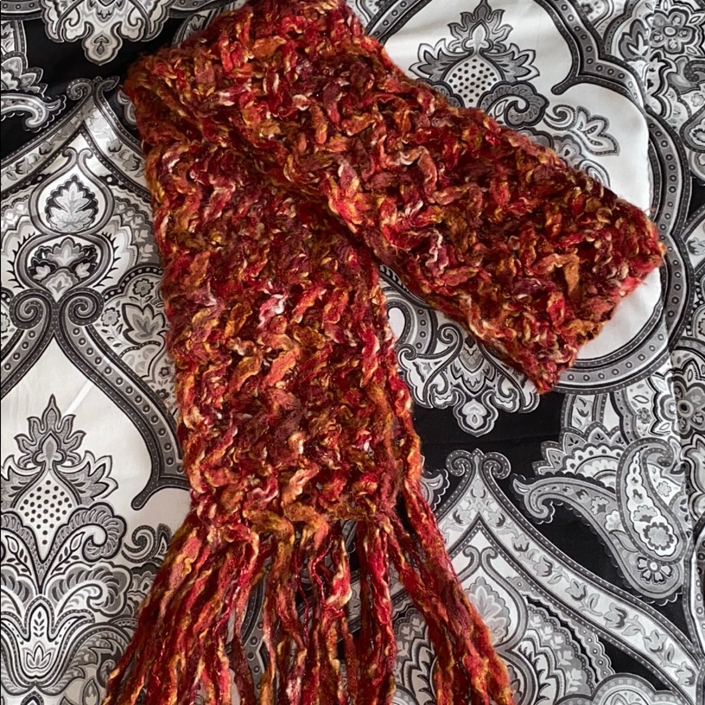 Woman’s knit 🧶 Scarf 🧣